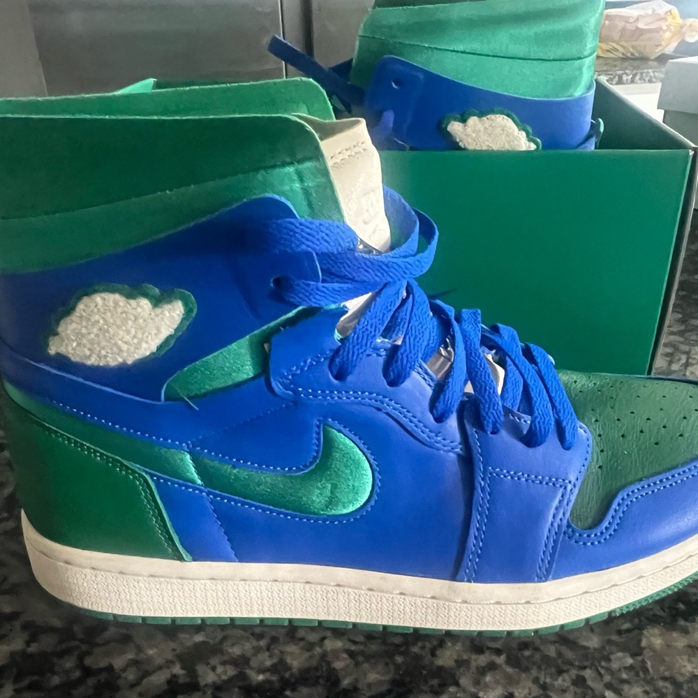 Nike Air Jordan 1 Hyper Royal and Green